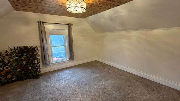 $189,900 | 169 North Kalamazoo Avenue, Vicksburg, MI 49097