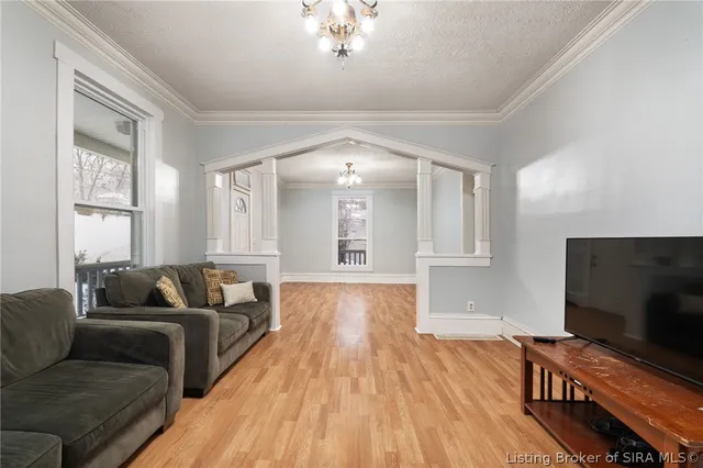 $275,000 | 517 East Walnut Street, Corydon, IN 47112