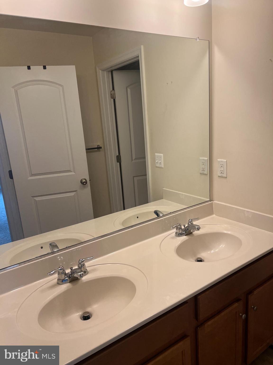 9138 Ruby Lockhart Boulevard Lanham, MD 20706 - Photo 10 of 20