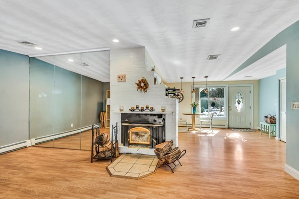 10 Eisenhower Road Framingham, MA 01701 - Photo 13 of 20 Gallery Image 13