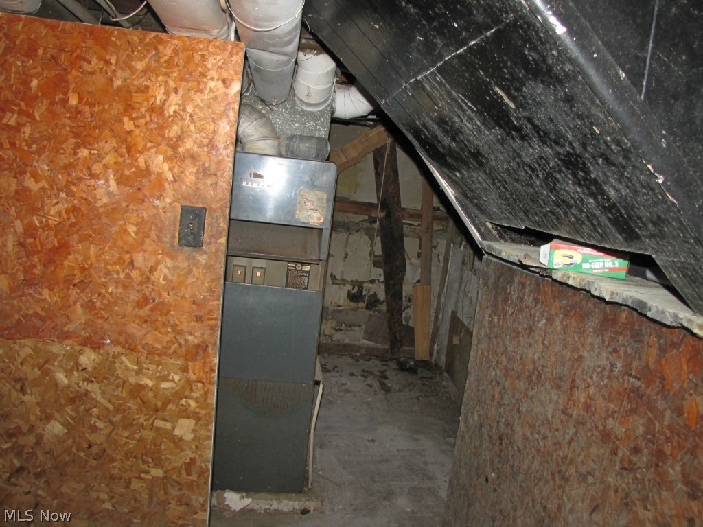 433 Cleveland Road Cleveland, OH 44108 - Photo 19 of 20 Gallery Image 19