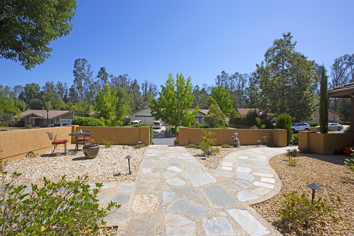 14057 Riverbend Road Poway, CA 92064 - Photo 3 of 24