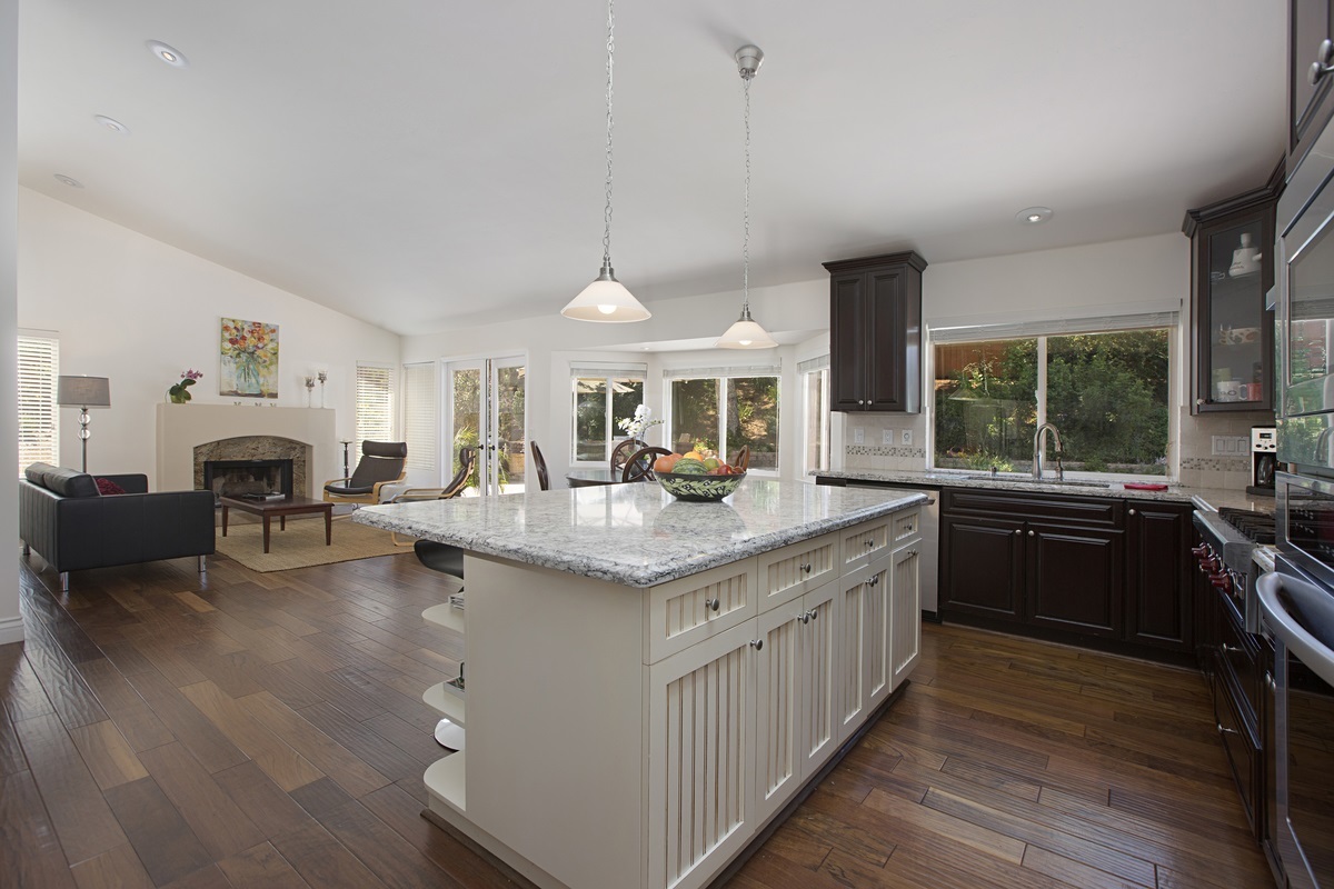 14057 Riverbend Road Poway, CA 92064 - Photo 8 of 24