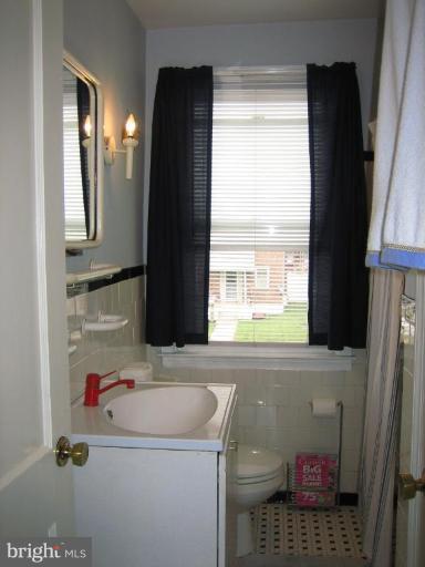 7459 Lawrence Road Dundalk, MD 21222 - Photo 14 of 16 Bath #1