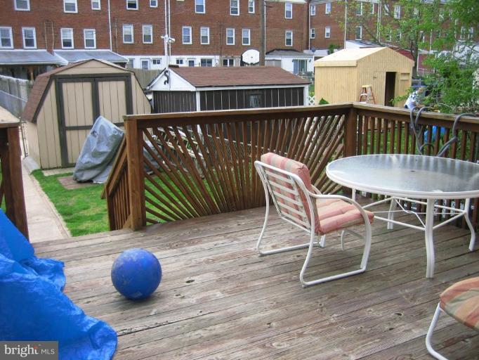 7459 Lawrence Road Dundalk, MD 21222 - Photo 4 of 16 Deck