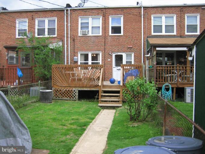7459 Lawrence Road Dundalk, MD 21222 - Photo 5 of 16 Exterior (Rear)