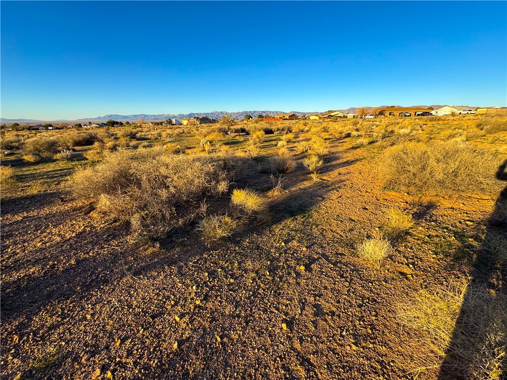 9368 Branded Road Kingman, AZ 86401 - Photo 3 of 32 a view of an ocean
