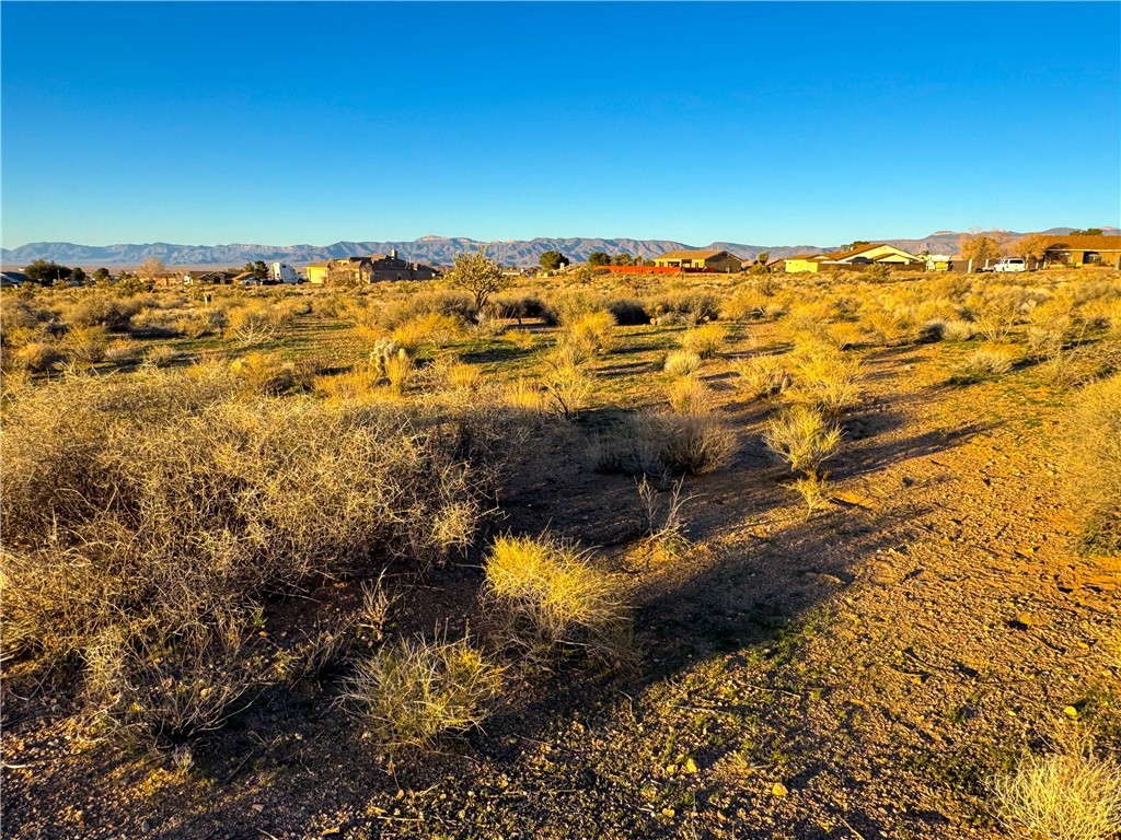 9368 Branded Road Kingman, AZ 86401 - Photo 5 of 32