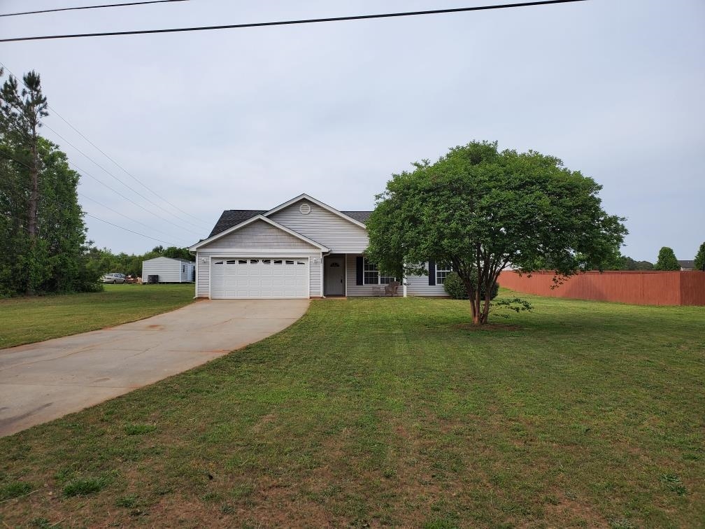212 Reidville Road Williamston, SC 29697 - Photo 1 of 15