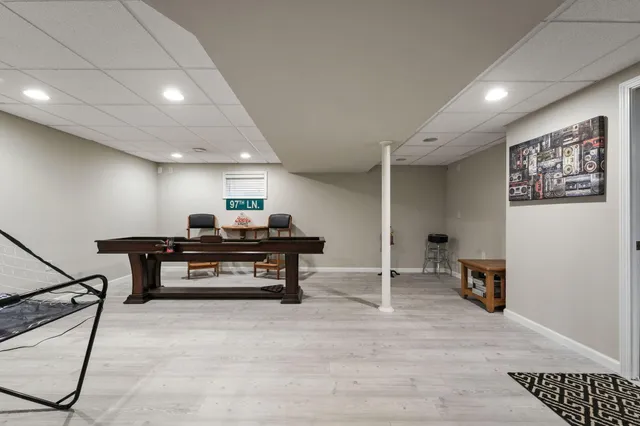 a view of a livingroom with furniture