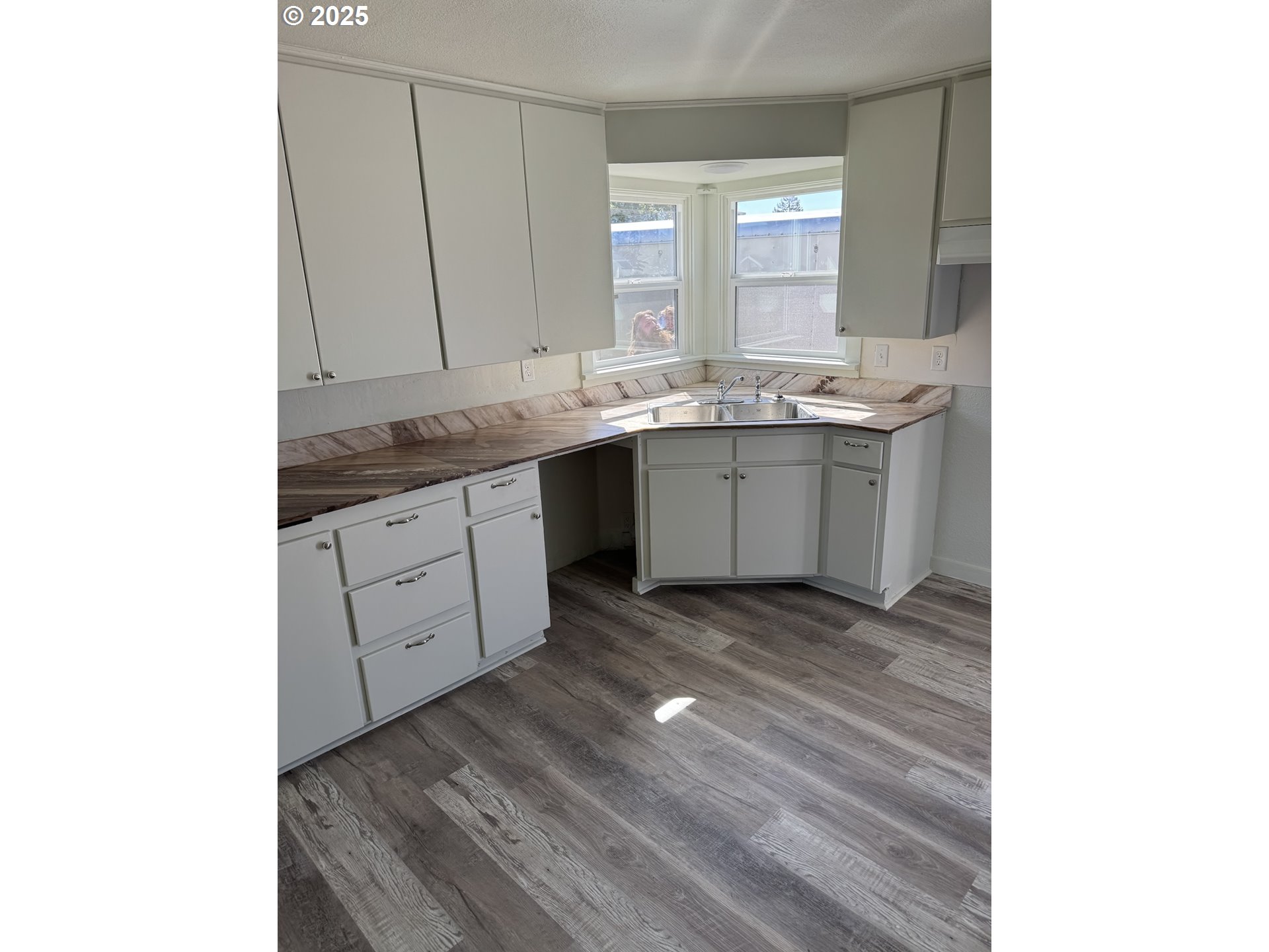 1965 D Street Springfield, OR 97477 - Photo 8 of 24