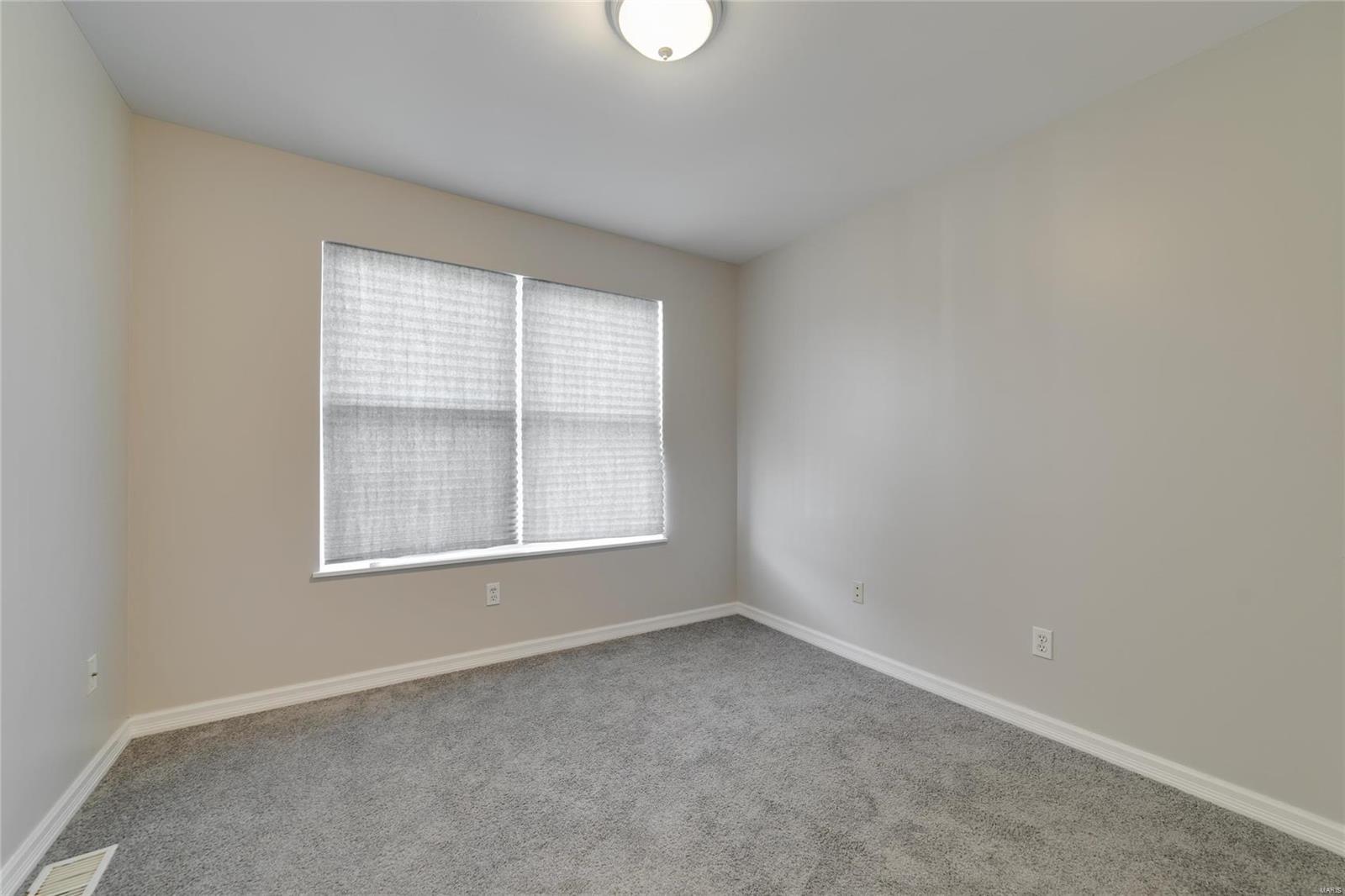 950 Hemingway Lane Weldon Spring, MO 63304 - Photo 25 of 36