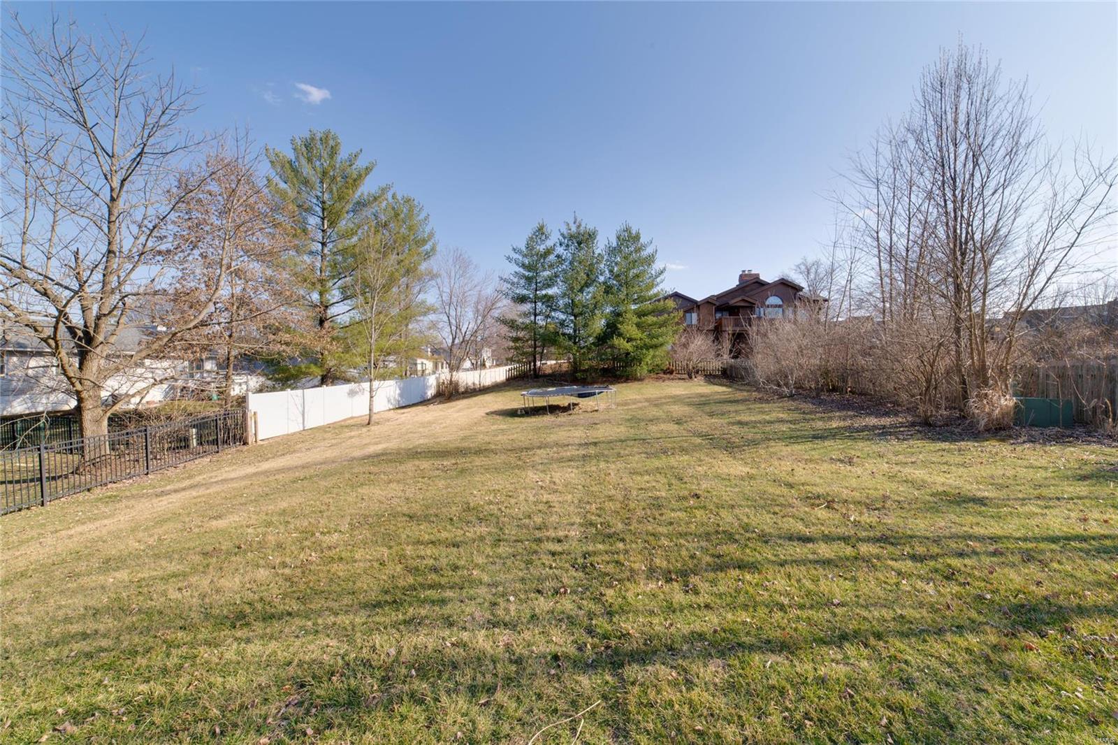 950 Hemingway Lane Weldon Spring, MO 63304 - Photo 34 of 36