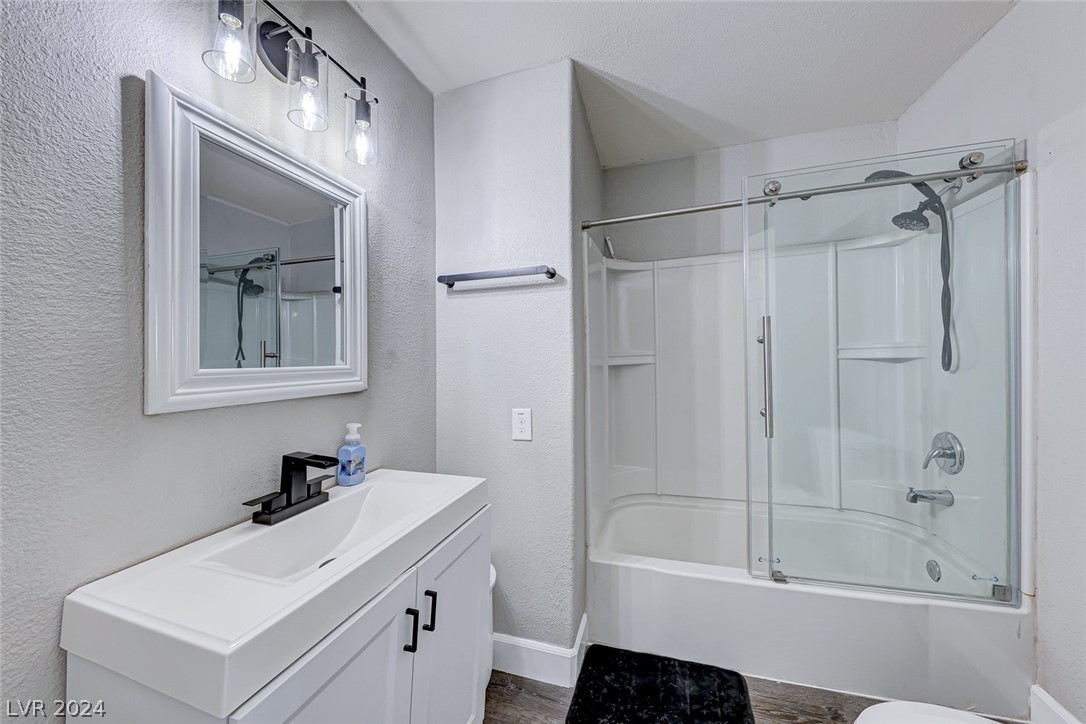 1316 Darlene Way Boulder City, NV 89005 - Photo 16 of 30 Full guest bathroom