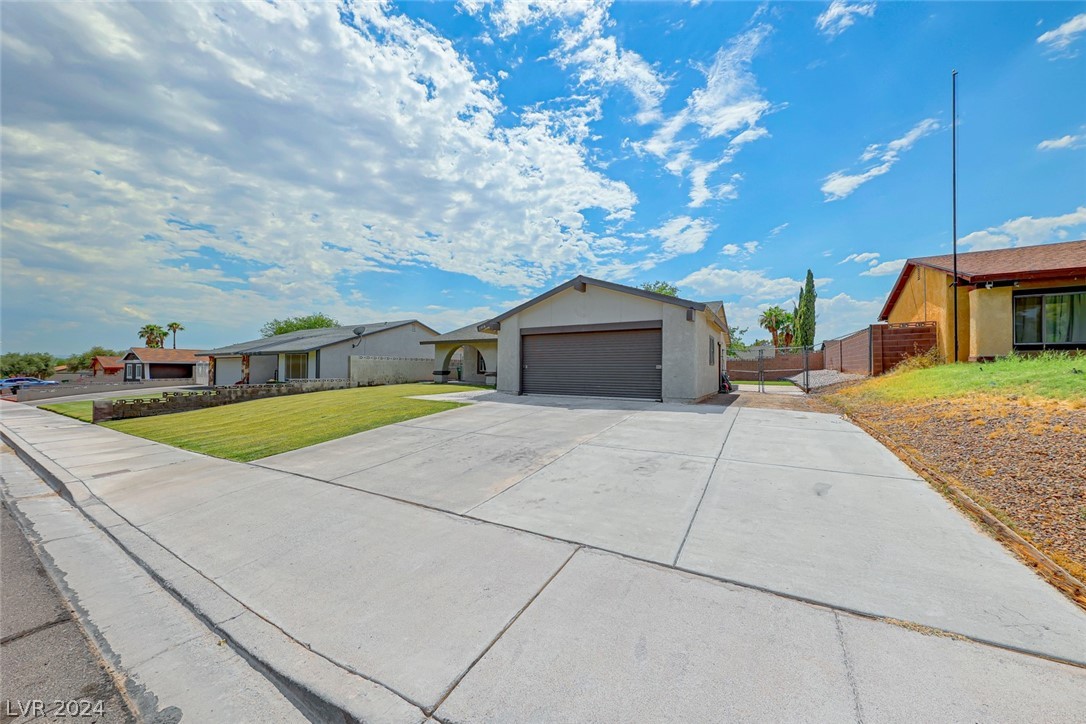 1316 Darlene Way Boulder City, NV 89005 - Photo 2 of 30 Large front yard with RV Parking
