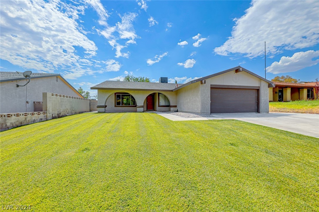 1316 Darlene Way Boulder City, NV 89005 - Photo 3 of 30