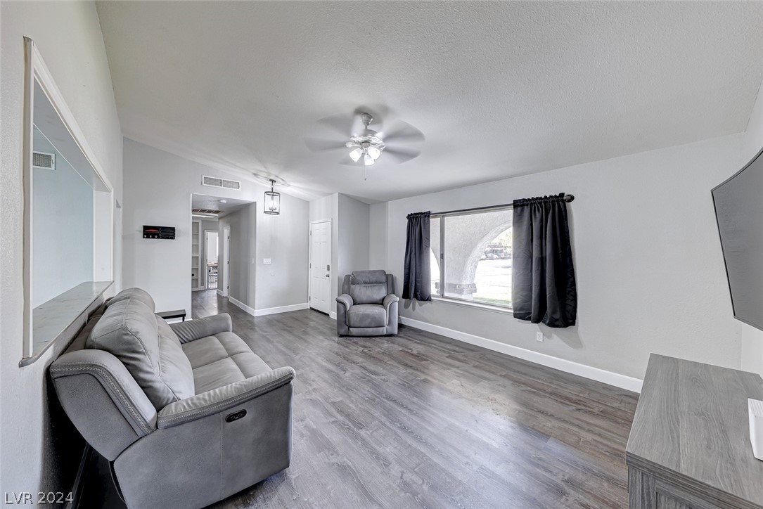 1316 Darlene Way Boulder City, NV 89005 - Photo 7 of 30
