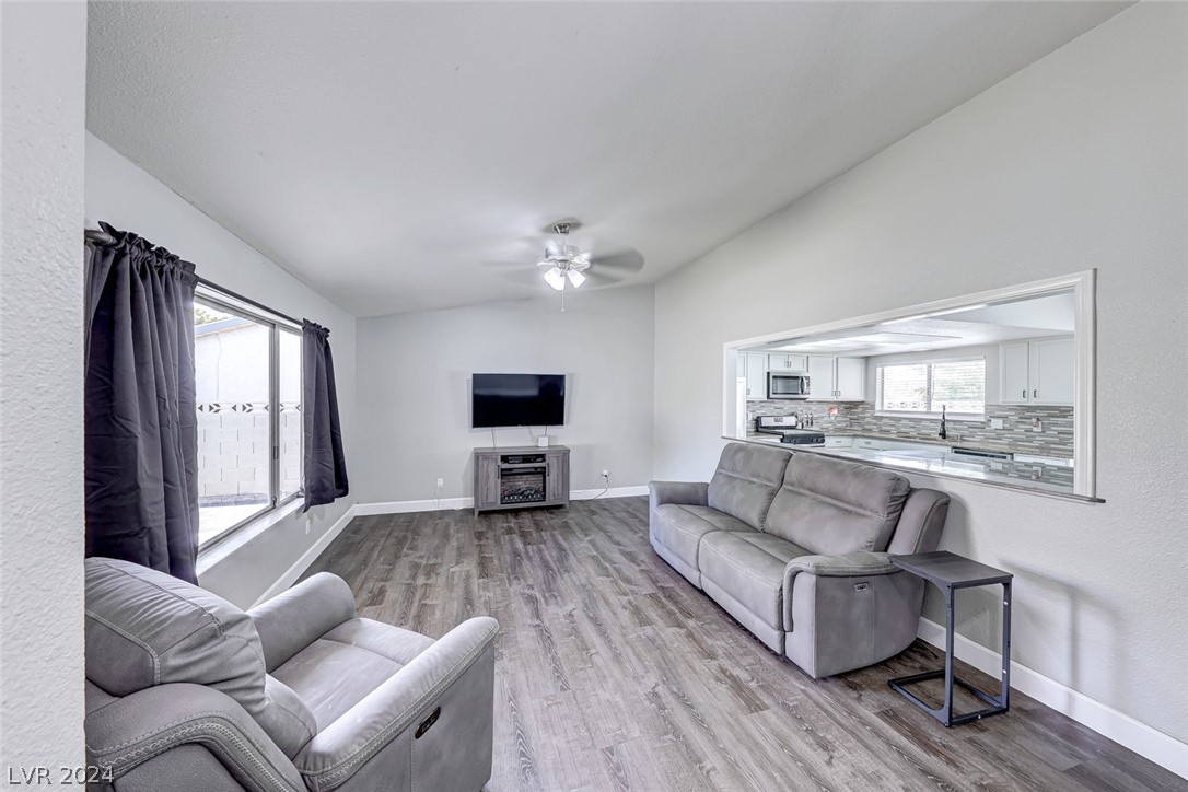 1316 Darlene Way Boulder City, NV 89005 - Photo 8 of 30