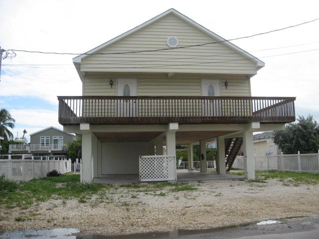 109 Grassy Road Key Largo, FL 33037 - Photo 1 of 11 Front View