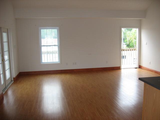 109 Grassy Road Key Largo, FL 33037 - Photo 2 of 11 Living room
