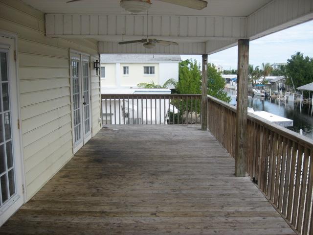 109 Grassy Road Key Largo, FL 33037 - Photo 6 of 11 Rear back porch in