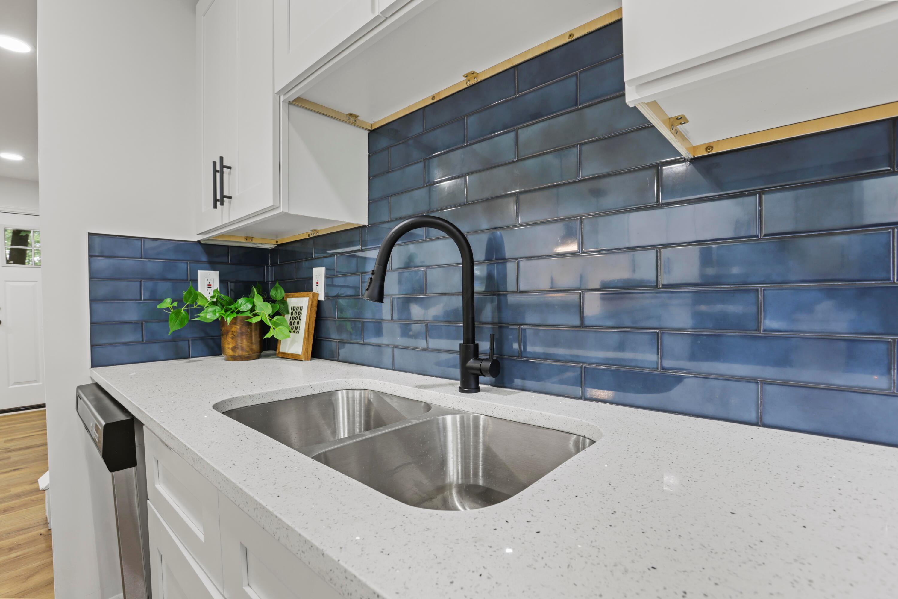 5016 Refugee Road Columbus, OH 43232 - Photo 18 of 38 Gallery Image 18