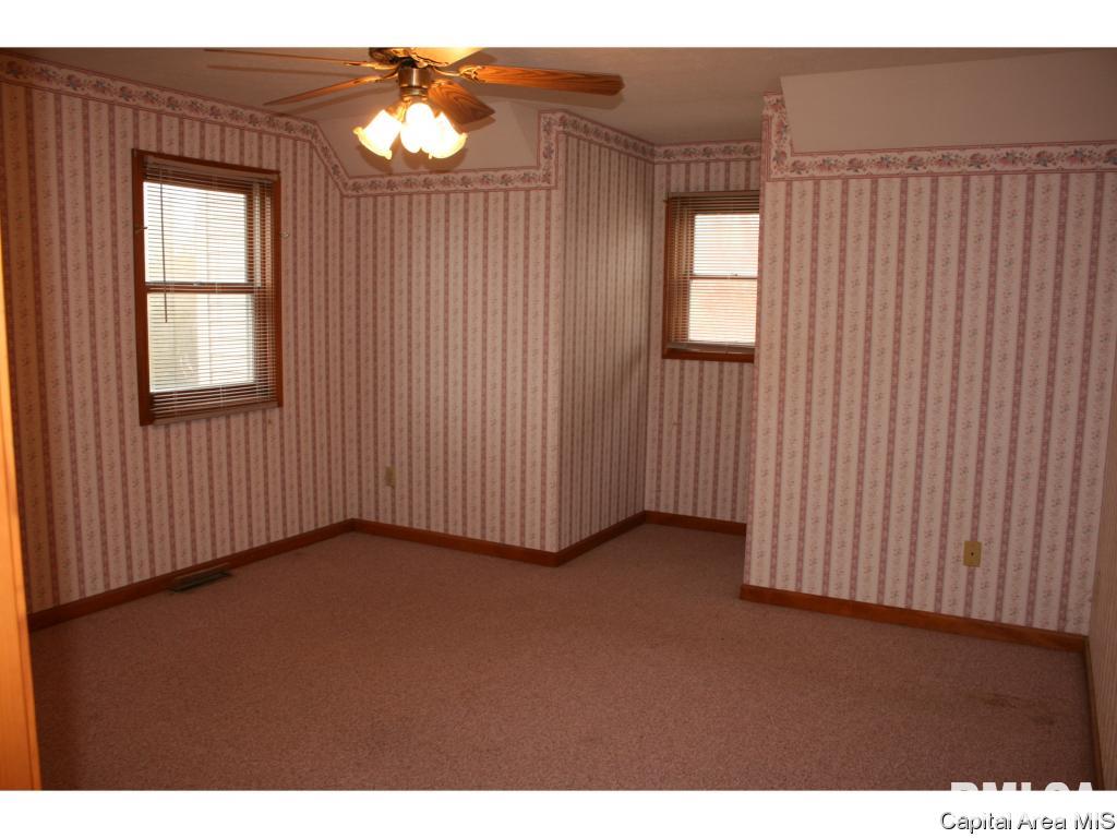 2201 Jostes Road Rochester, IL 62563 - Photo 17 of 31