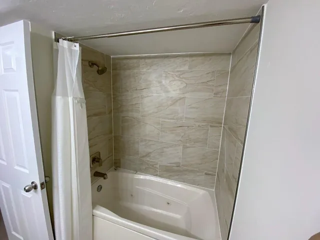 $2,300 | 1604 Palm Beach Trace Drive, Royal Palm Beach, FL 33411