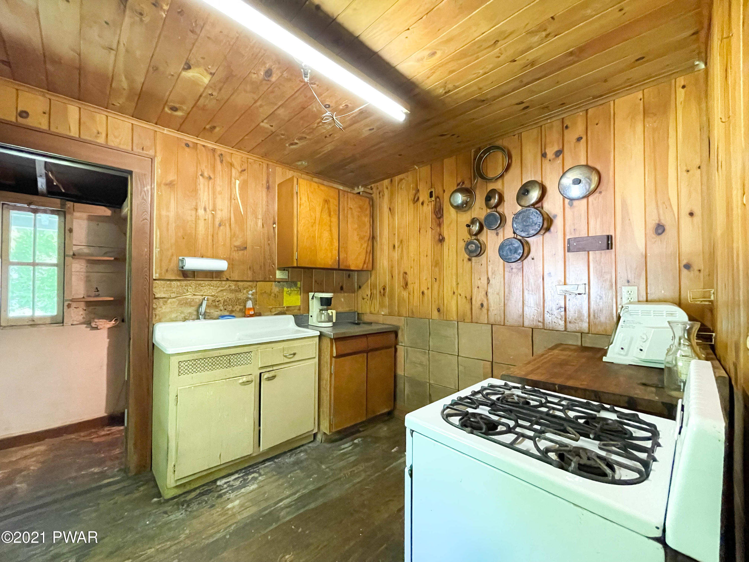 120 Bee Hollow Road Shohola, PA 18458 - Photo 22 of 38