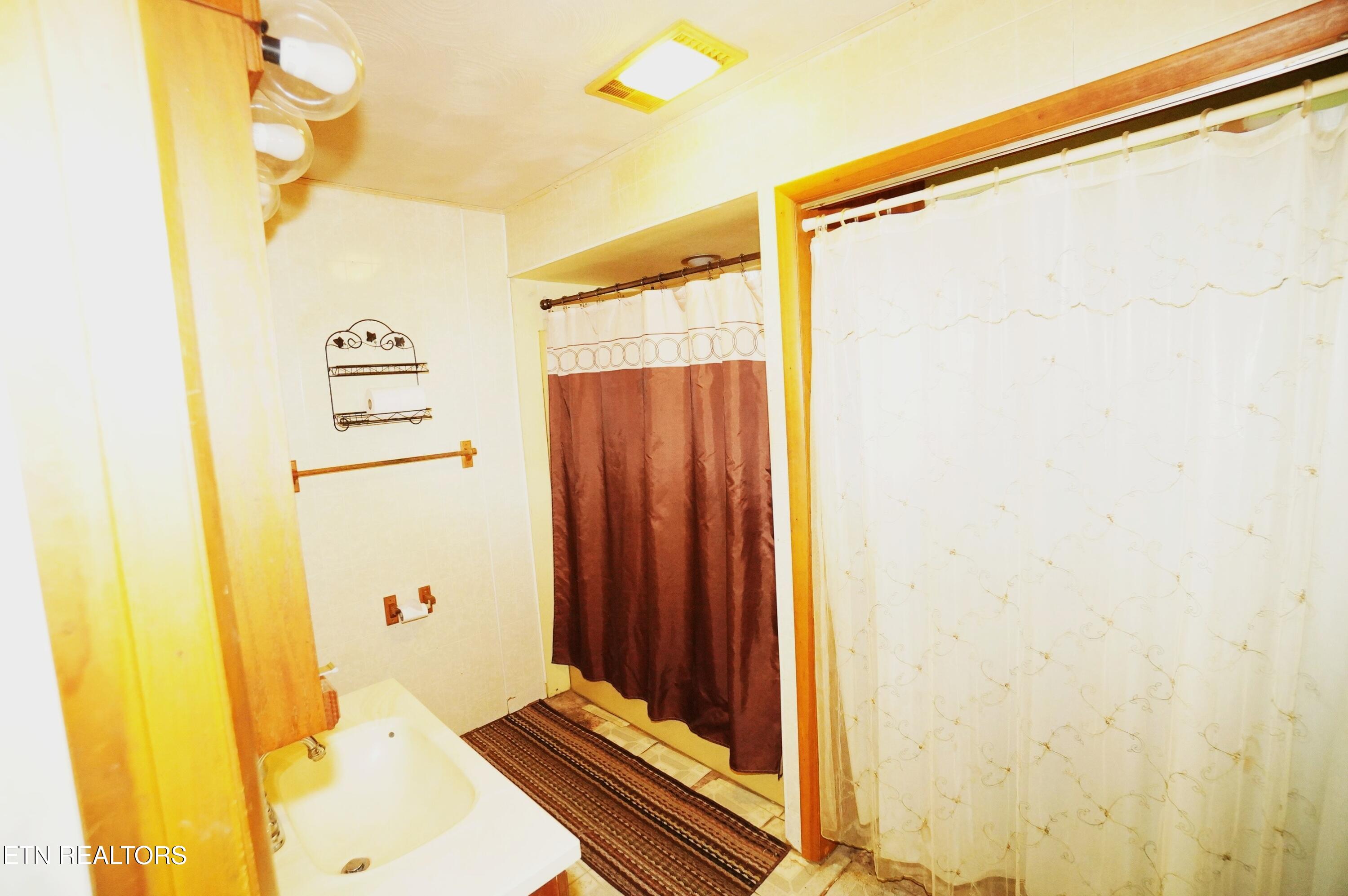 680 Hale Brook Road Newport, TN 37821 - Photo 14 of 38 updated 5-4-26 (9)