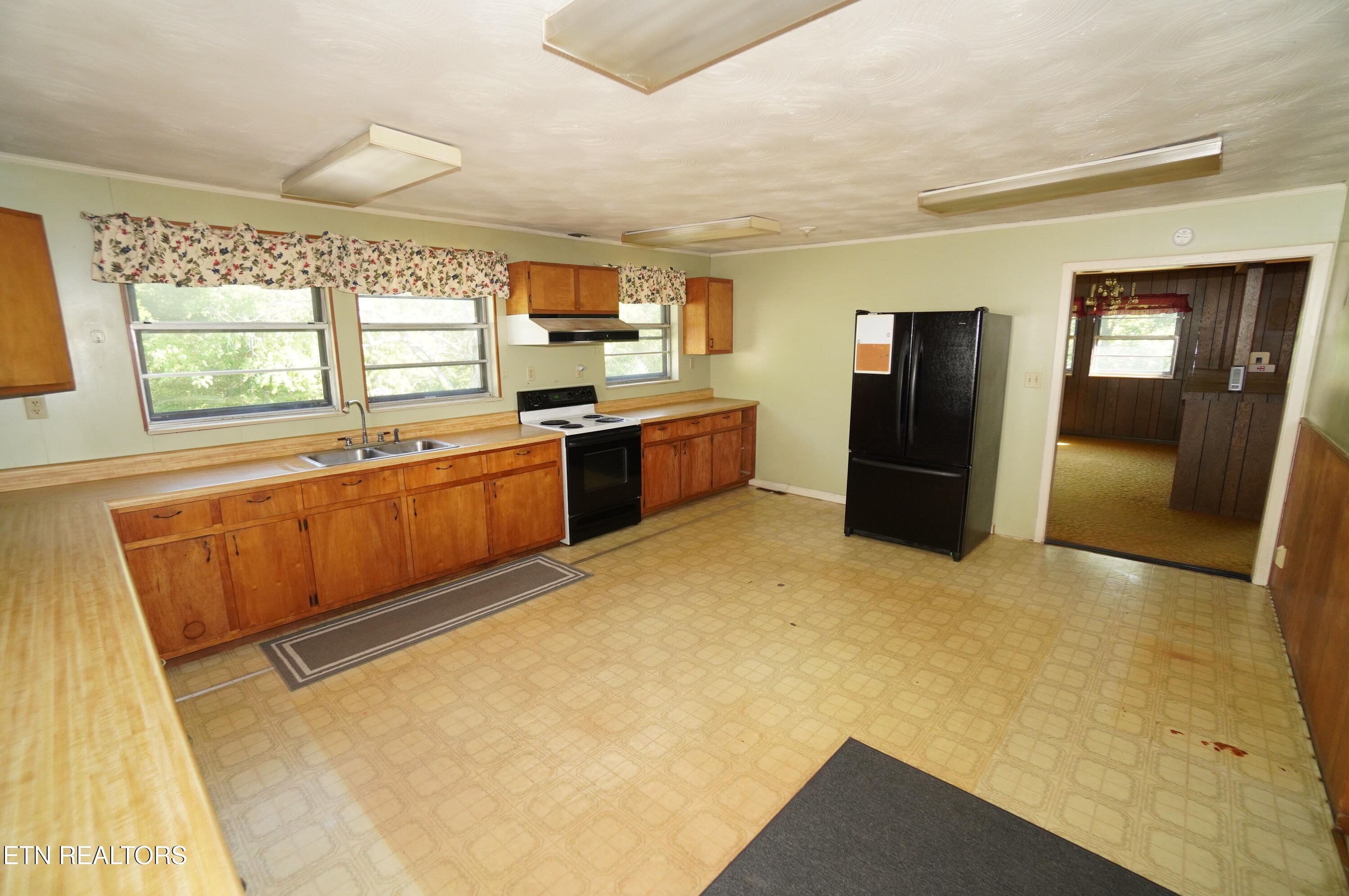 680 Hale Brook Road Newport, TN 37821 - Photo 4 of 38 updated 5-4-26 (16)
