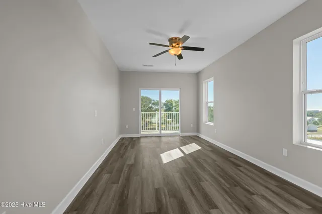 $1,850 | 2272 Dolphin Shores Drive Southwest, Unit 407, Supply, NC 28462