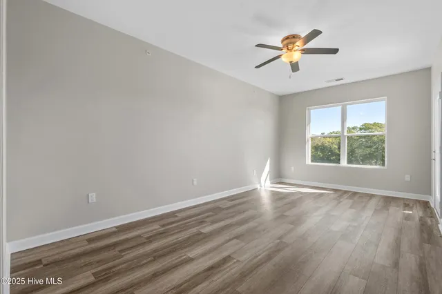 $1,850 | 2272 Dolphin Shores Drive Southwest, Unit 407, Supply, NC 28462