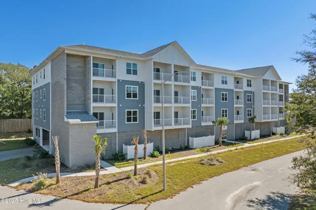 $1,850 | 2272 Dolphin Shores Drive Southwest, Unit 407, Supply, NC 28462