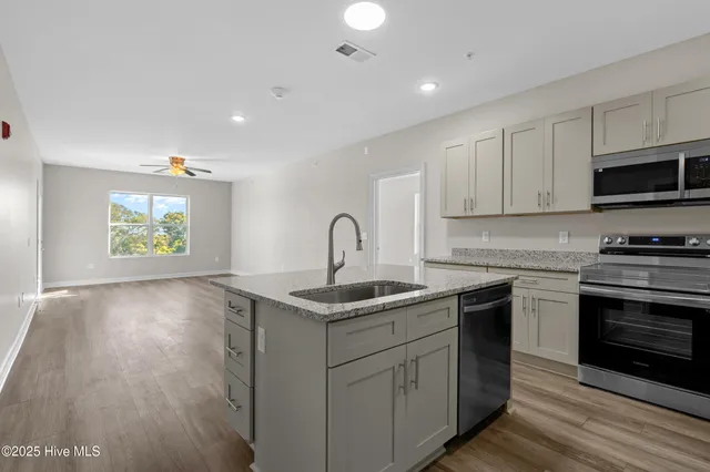 $1,850 | 2272 Dolphin Shores Drive Southwest, Unit 407, Supply, NC 28462