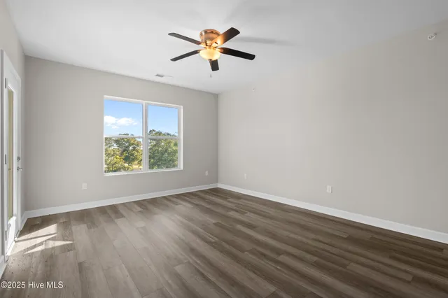 $1,850 | 2272 Dolphin Shores Drive Southwest, Unit 407, Supply, NC 28462