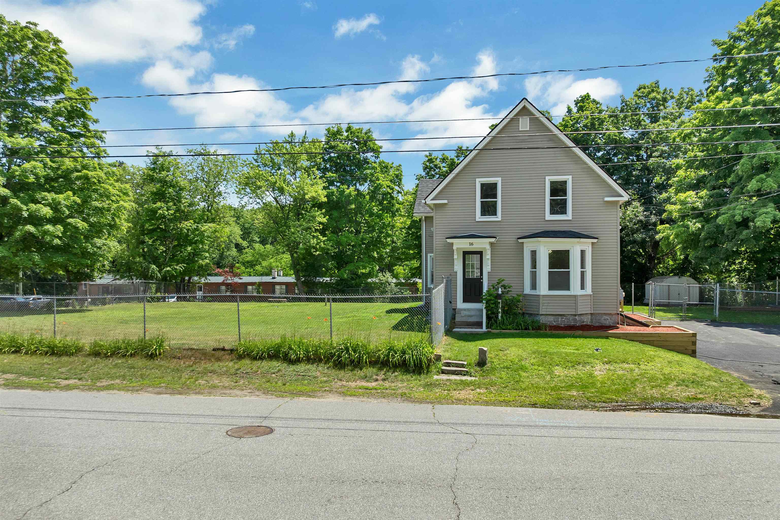 16 Brook Street Derry, NH 03038 - Photo 2 of 60