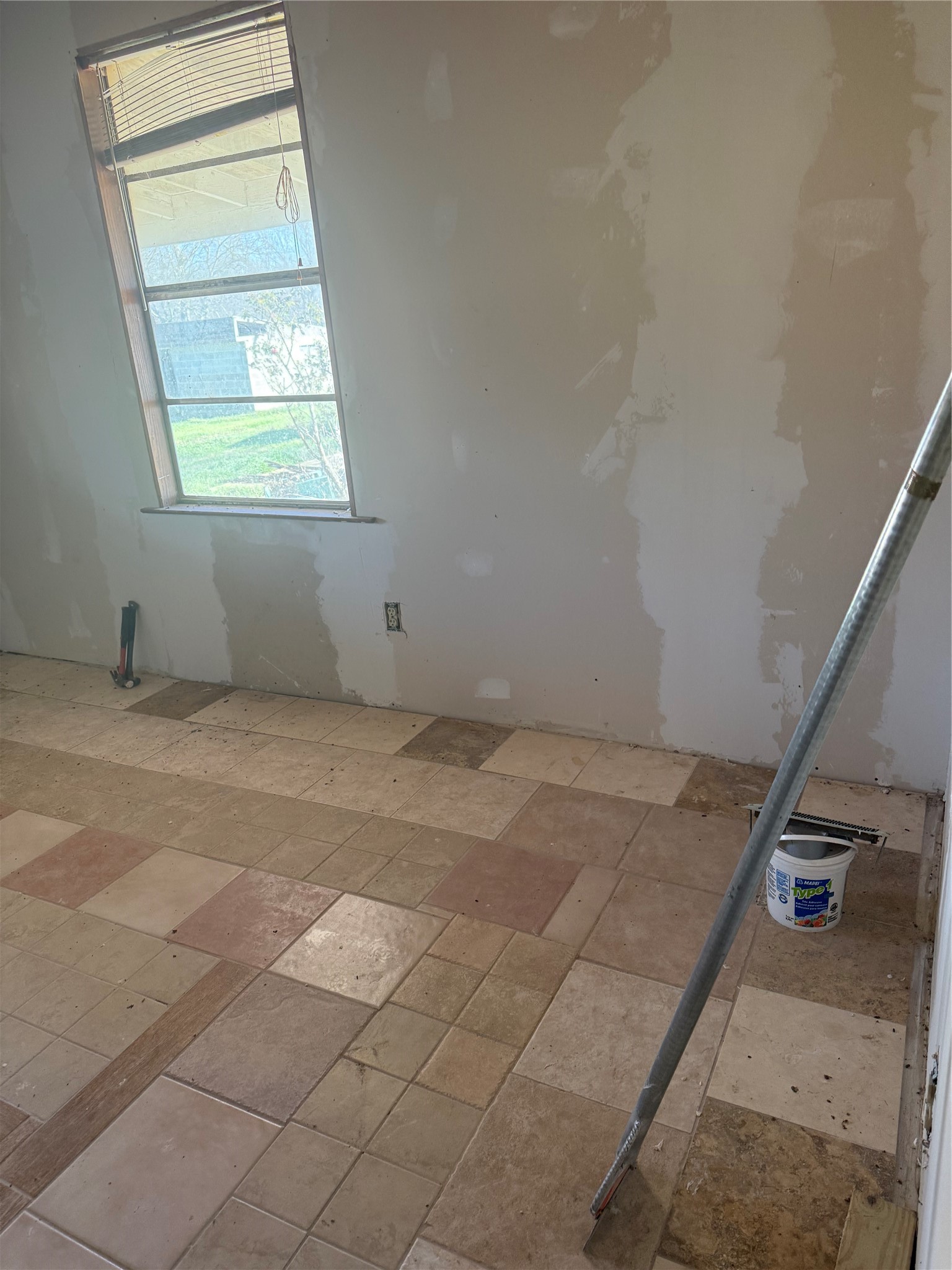 7738 North Farm To Market 331 Road Bellville, TX 77418 - Photo 29 of 41 a view of an empty room and a window