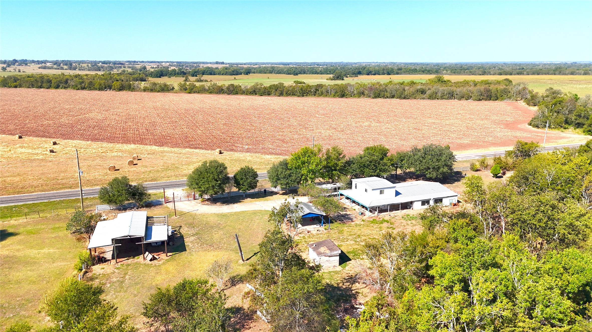 7738 North Farm To Market 331 Road Bellville, TX 77418 - Photo 10 of 41 a view of lake view and mountain view