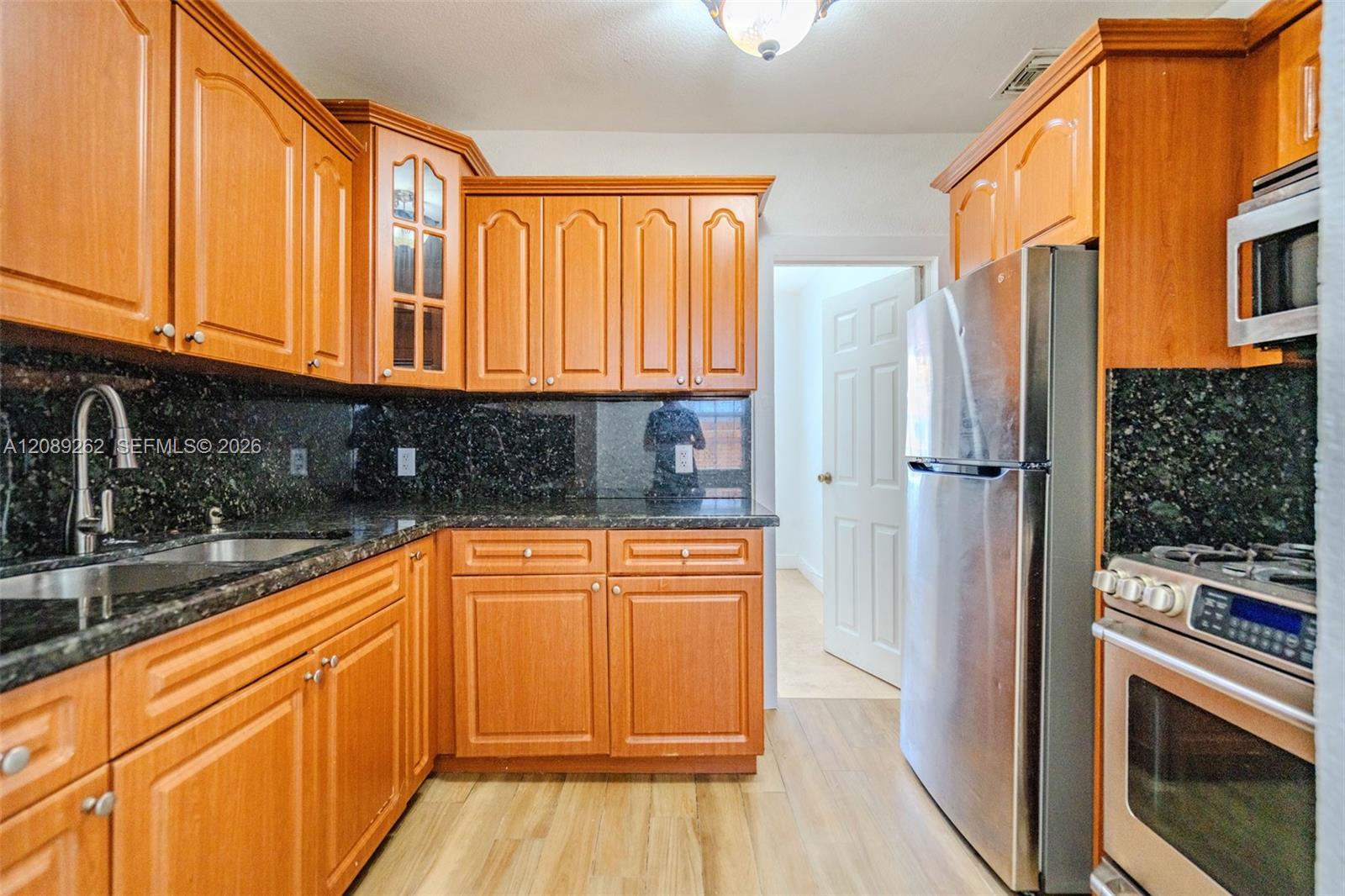 27 Southwest 55th Avenue Road, Unit F Miami, FL 33134 - Photo 16 of 30 Gallery Image 16