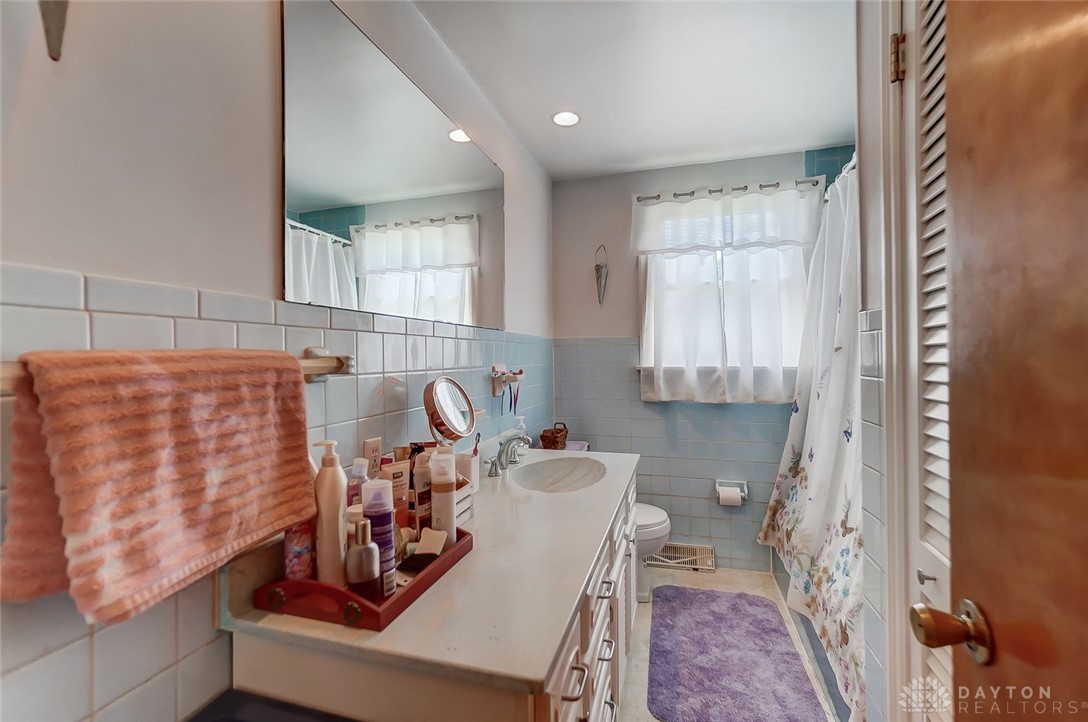 1039 Robin Road Springfield, OH 45503 - Photo 24 of 52