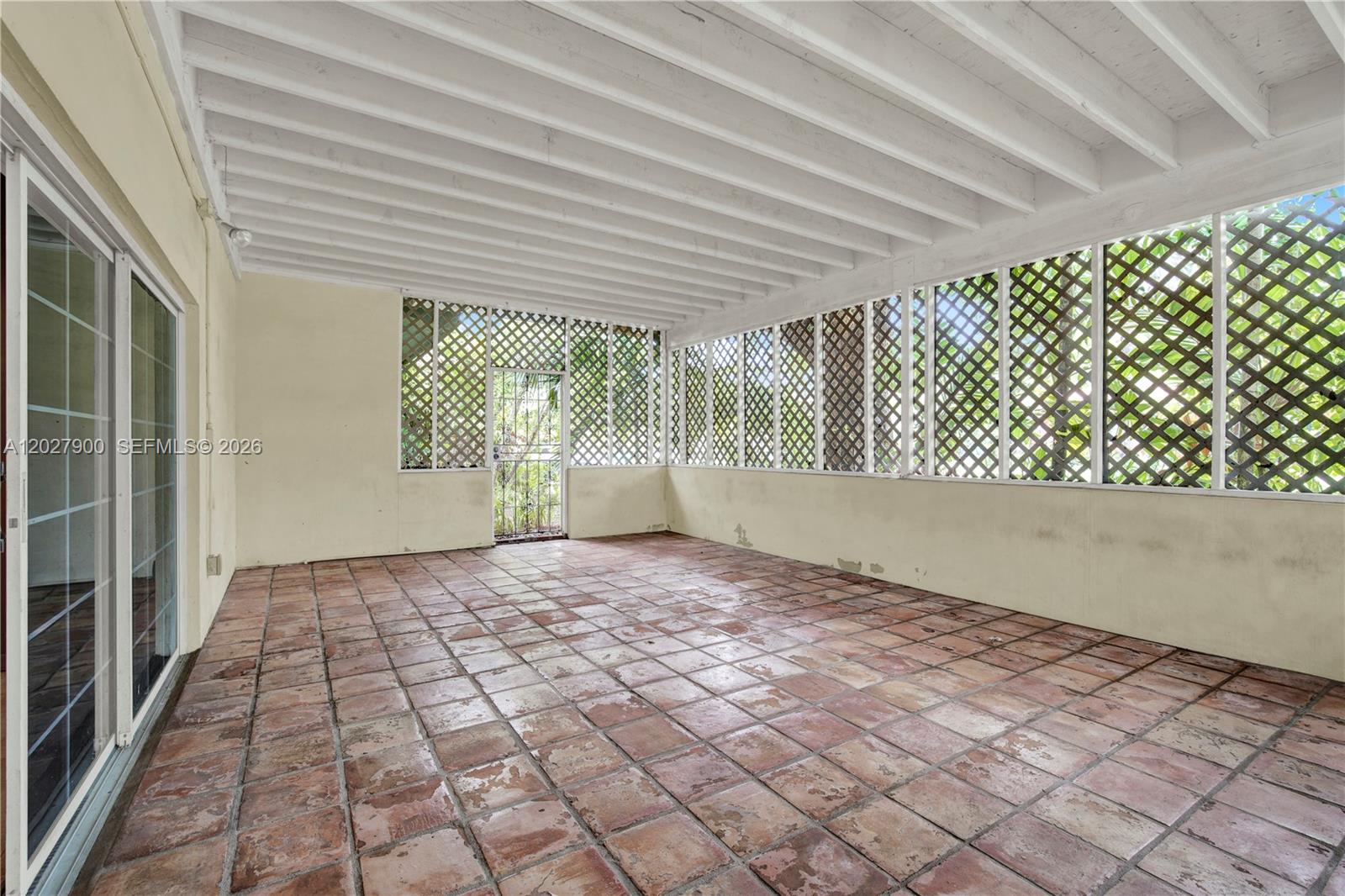 6980 Southwest 104th Street Pinecrest, FL 33156 - Photo 9 of 42