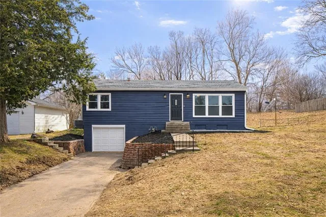 $194,900 | 3310 South 30th Street, St. Joseph, MO 64503