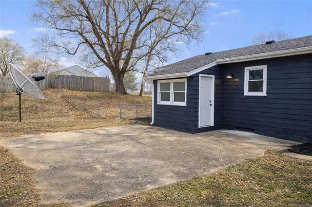 $194,900 | 3310 South 30th Street, St. Joseph, MO 64503