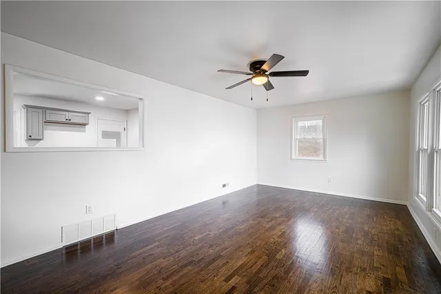 $194,900 | 3310 South 30th Street, St. Joseph, MO 64503