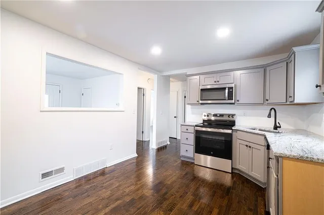 $194,900 | 3310 South 30th Street, St. Joseph, MO 64503