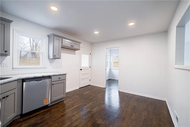 $194,900 | 3310 South 30th Street, St. Joseph, MO 64503