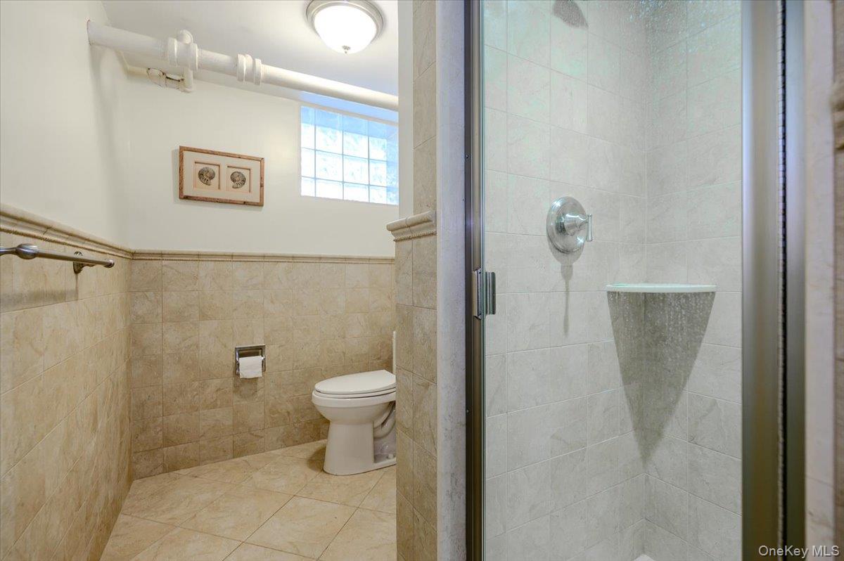1264 Rhinelander Avenue Bronx, NY 10461 - Photo 36 of 50