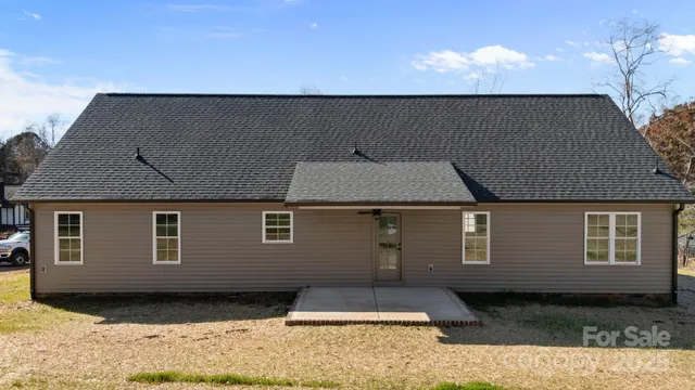 $475,000 | 2583 Wallace Acres Lane, Lincolnton, NC 28092