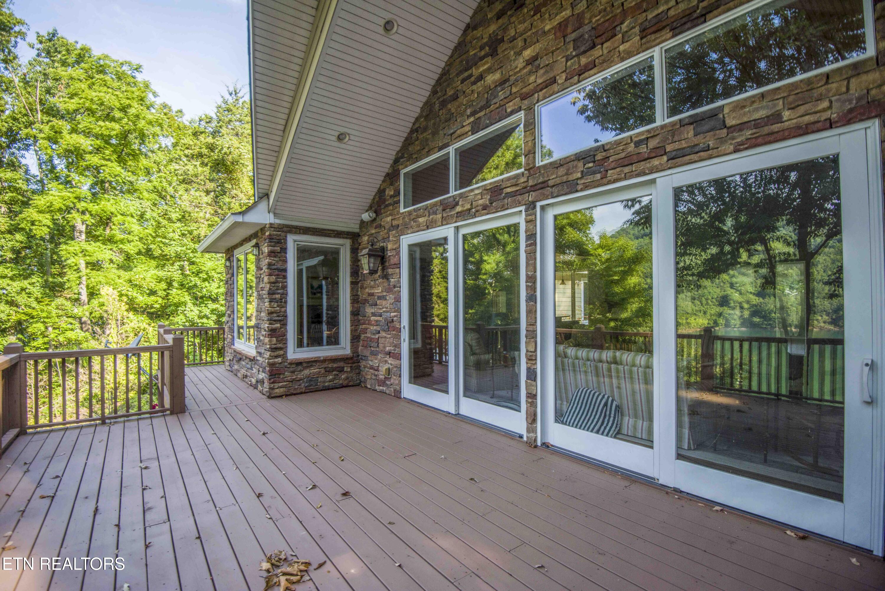 4567 Russell Brothers Road Sharps Chapel, TN 37866 - Photo 17 of 44 upper deck_1
